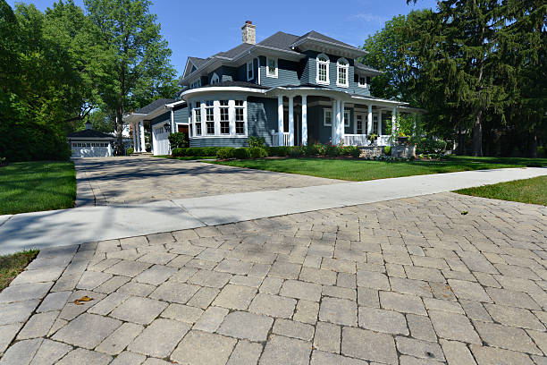 Best Driveway Pavers Installation  in Lakewood, WA